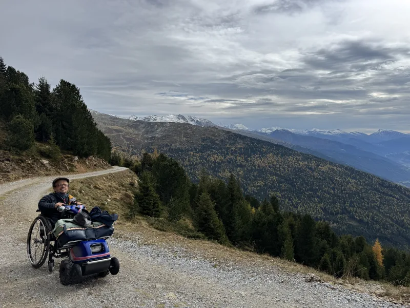 Aufstieg mit dem Swisstrac Zuggerät und Rollstuhl auf den Patscherkofel bei Innsbruck